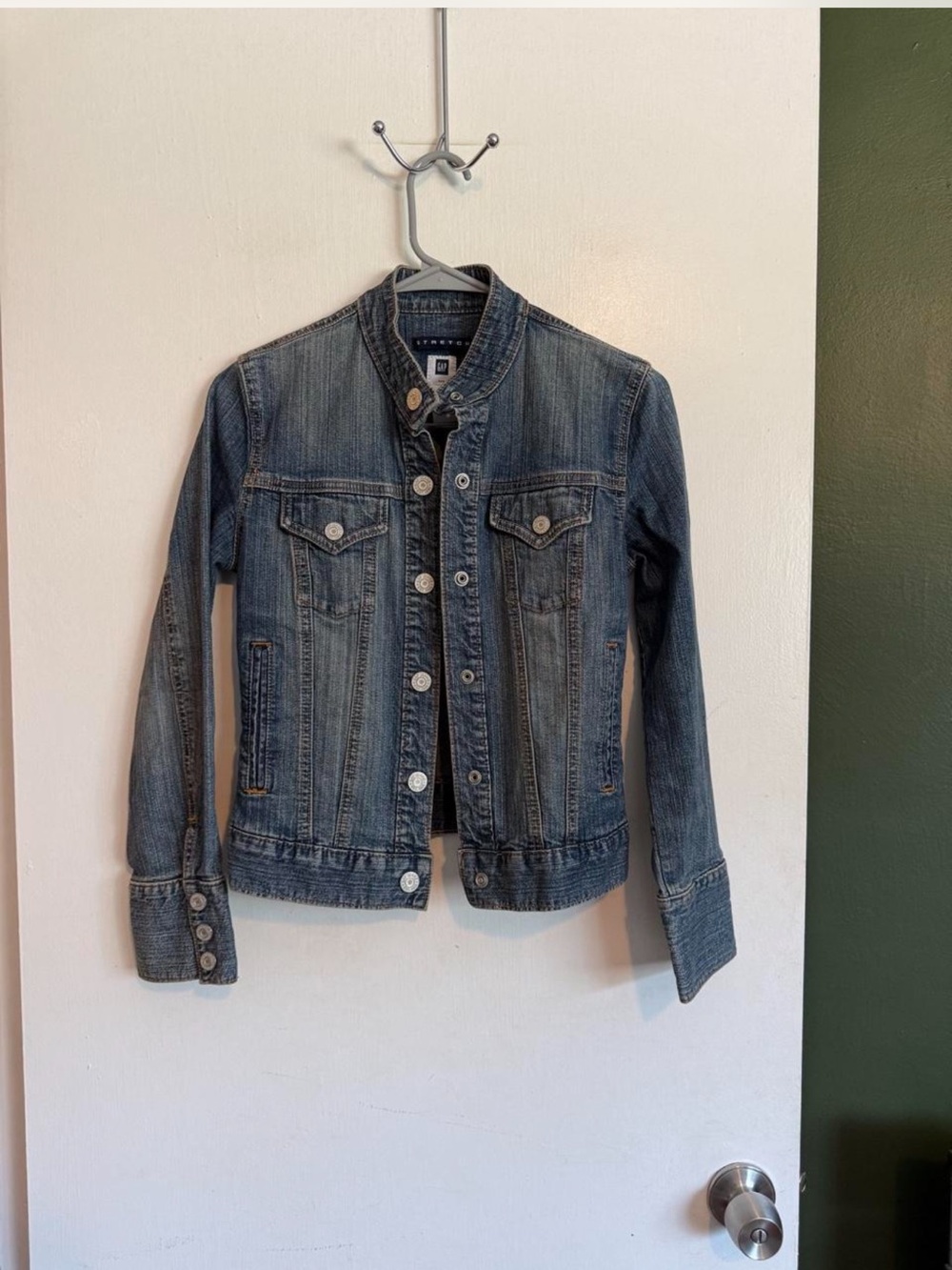 Y2K vintage 2004 GAP fitted denim jean jacket 
size XS